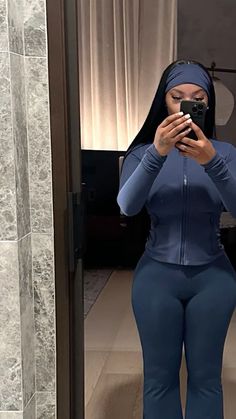 Shades Outfit, Photoshoot Black Women, Light Blue Outfit, Dior Shades, Cute Gym Outfits, Blue Outfit