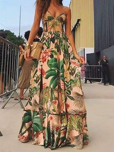 Bohemia Dress, Hawaii Outfits, Long Skirt Fashion, Rio Carnival, Beach Attire, Women Bodycon Dress, Hawaiian Wedding, Dress Stores Online