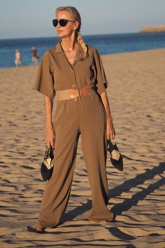 Fitted Collared Jumpsuit With Button Closure, Chic Collared Jumpsuits And Rompers, Summer Pantsuit With Buttons, Workwear Overalls With Bib Front And Buttons, Collared Jumpsuits And Rompers With Pockets, Fitted Collared Jumpsuits And Rompers With Buttons, Retro Workwear Jumpsuits And Rompers, Retro Style Workwear Overalls And Rompers, Retro Summer Workwear Jumpsuits And Rompers