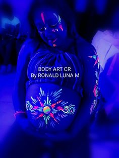 Pregnant Body Painting, Uv Face Paint, Bump Painting, Uv Painting, Belly Paint, Pregnant Belly Painting, Dark Face, Paint Easy, Face Painting Easy