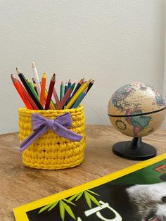 Pencil holder for desk ,    Give a magic touch to your living room, kids room, bathroom, bedroom ..  You can put in the pencils, eyeliners, makeup brush, art supplies etc. Size  Height : 4 inches Diameter : 4 inches  It was crocheted using thsirt yarn, cotton   If you would like to have pencil holder in diffrent size or color pleasel contact me and i make it special for you.. Crochet Pencil Holder Free Pattern, Pen Holder Crochet Free Pattern, Crochet Paintbrush Holder, Crochet Pencil Holder, Crochet Pincel Case, Pencil Holders For Desk, Crochet Pencil, Kids Desk, Brush Art