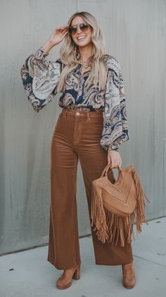 From velvet dresses to faux leather leggings, these boho outfits will keep you warm and fabulous for winter dates.❄️💃 #BohoStyle #CozyFashion #DateIdeas