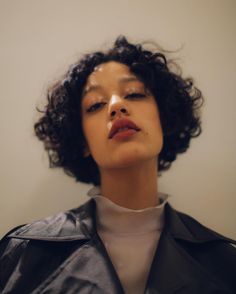 Damaris Goddrie, Girls Short Haircuts, Modern Haircuts, Trendy Short Haircuts, Girl Haircuts, Trendy Haircuts, Short Haircut, Modern Hairstyles, Short Curly Hair