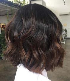 Chocolate Highlights for Dark Brown Hair #beauty #hair Dark Brown Hair With Highlights, Chocolate Highlights, Coffee Brown Hair, Rambut Brunette, Hair With Highlights, Hair Color Light Brown, Caramel Highlights