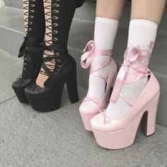 Fairy Style Fashion, Mode Harajuku, Hak Tinggi, Mode Kawaii, Goth Shoes, Pastel Goth Fashion, Pastel Grunge, Le Happy