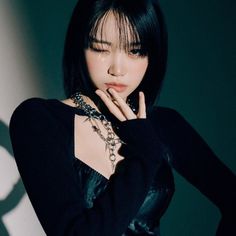 Baby Cheetah, Icon X, Grunge Aesthetic, Kpop Girl Groups, Kpop Idol, Kpop Girls, Black Hair, Girl Group