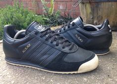 adidas All Blacks Adidas Superstar Vintage, Adidas Originals Jeans, Nice Sneakers, Adidas Collection, Adidas Busenitz, Custom Sneakers Diy, Adidas Retro, Adidas Shoes Mens, Classic Football