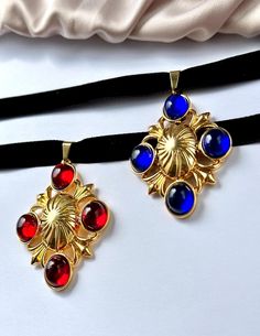 Are you looking for the perfect Tudor-inspired Renaissance choker for someone special this gifting season? Or one of my unique Tudor necklaces to spoil your bestie or significant other? Made with tarnish-free stainless steel, antique repurposed jewelry elements and regal velvet ribbon, my medieval necklace is the perfect compliment to any outfit idea! My antique choker is a great gift idea for any special occasion to all the women in your life. You can't go wrong when gifting my regal Tudor cost Antique Choker, Medieval Necklace, Antiques Repurposed, Tudor Costumes, Medieval Cosplay, Medieval Jewelry, The Tudors, Ringe Gold, Repurposed Jewelry