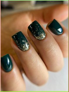 Green Christmas Nail Ideas, Green Christmas Nail, Classy Gel Nails, Green Christmas Nails, Shamrock Nails, Nails 2023 Trends, Christmas Nail Ideas, Dark Green Nails, Minimalist Nail Art