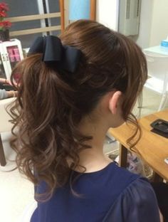 Ribbon Hairstyle, Peinados Fáciles Para Cabello Corto, Hair Stylies, Penteado Cabelo Curto, Aesthetic Hair, Hairstyles Haircuts, Vintage Hairstyles, Pretty Hairstyles