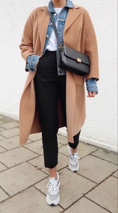 Vacation Outfits Autumn, Styling Sweaters Casual, Petite Women Winter Outfit, Sacramento Outfits, Winter Wardrobe 2024, Blue Jeans Winter Outfit, Women Winter Outfits Casual, Casual Work Outfits Winter, Casual Outfits For Winter