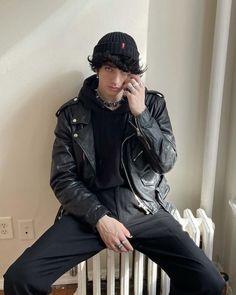 John Supnik Aesthetic, Dark Grunge Aesthetic Outfits, Frey Stein, Goth Mens Fashion, Mens Punk Fashion, Punk Outfits Men, Goth Outfits Men, Alt Guys