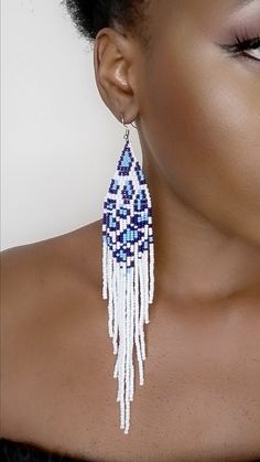 https://youtu.be/i43_wnioqoQ Beaded Jewelry Diy, Bead Earrings, Jewelry Diy, Beaded Earrings, Bead Work, Beaded Jewelry, Beaded Jewellery