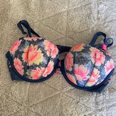 Brand New Never Worn Pink Bra Fitted Blue Bra With Floral Print, Fitted Blue Floral Print Bra, Spring Floral Print Push-up Bra, Vs Bras, High Neck Bra, Logo Wear, Pink Bralette, Bra Panty, White Sports Bra