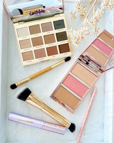 Click on the photo to shop! | Makeup obsession, everyday makeup, Tarte Cosmetics, Tarte makeup, beauty gift guide, easy makeup, beauty essentials, makeup essentials, everyday beauty routine, everyday makeup routine, eye makeup, Tarte eyeshadow palette, Tarte blush, Tarte bronzer, Tarte highlighter, Tarte cheek palette, Tarte makeup brushes, travel makeup brushes, Tarte brush set, makeup brush set, Tarte tubing mascara, Tarte fake awake stick, nude eyeliner, Tarte eyeliner, sephora, sephora haul, sephora must haves, beauty routine, fall makeup looks, makeup for beginners, back to school makeup, makeup ideas for school, makeup routine, school makeup, simple makeup, eye shadow, eyeshadow