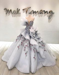 Princess wedding ballgown with voluminous ruffles and floral detail by Filipino designer Mak Tumang Mak Tumang, Fashion Gowns, فستان سهرة, Gorgeous Gowns, Quinceanera Dresses, Beautiful Gowns, Designer Wedding Dresses, Fancy Dresses