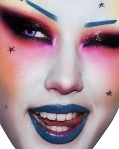 Artsy Makeup, Tank Air, Rave Makeup, Queen Makeup, Cool Makeup Looks, Unique Makeup