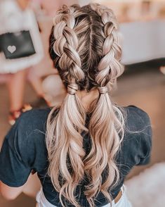 SOPHISTICATED DOUBLE BRAID'S HAIRSTYLES IDEAS FOR GIRLS - Peinados con doble trenza Comp Hairstyles, Edc Hair, Hair Dues, Hoco Inspo, Gym Hair, Faux Hawk Hairstyles, New Hair Look, Rp Characters, Dutch Braid Hairstyles