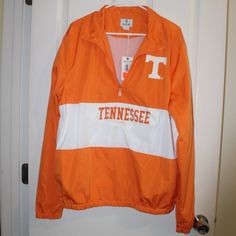 Nwt Tennessee Volunteers Hillflint Anorak Jacket (Size L) Measures 19" Across The Shoulders And 28.5" From Shoulder To Hemline. Hooded Spring Windbreaker For College, Spring College Windbreaker With Pockets, Cowboy Jacket, Armor Hoodie, North Face Pullover, Bike Jacket, Flannel Hoodie, Jean Jacket Men, Hooded Flannel