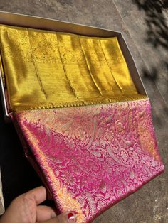 Pure kanchipuram silk saree  Whatsapp number 720136209 Saree Colors, Saree Pic, Kanchi Saree, Ceremonial Dress, Blouse Works, Indian Kurti Designs