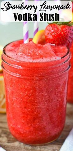 strawberry lemonade vodka slush in a mason jar