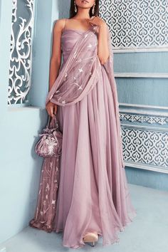 Organza Anarkali, Runway Clothes, Gorgeous Lehengas, Mahima Mahajan, Anarkali With Dupatta, Indian Outfits Lehenga, Lehnga Dress, Designer Gown, Indian Gowns Dresses