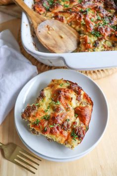 Discover a fun twist on breakfast with this sausage & croissant breakfast casserole—mix croissants, sausage and eggs for brunch perfection! Jimmy Dean Sausage Recipes Breakfast, Turkey Cheese Ball Recipe, Sausage Recipes Breakfast, Sausage Croissant, Jimmy Dean Sausage Recipes, Smoked Spare Ribs, Ham And Cheese Pasta, Tree Bread, Croissant Breakfast Casserole