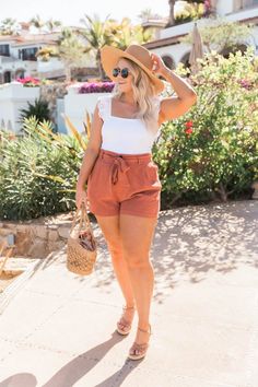 Plus Size Summer Outfits, Simple Summer Outfits, Summer Outfits For Moms, Summer Trends Outfits, Jumpsuit Outfit, Outfit Trends, Brunch Outfit, Curvy Girl Outfits