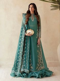 Nikkah Dress, Pakistani Fancy Dresses, Pakistani Dresses Casual, Pakistani Fashion Party Wear, Beautiful Pakistani Dresses, Bridal Dress Fashion, Pakistani Bridal Dresses