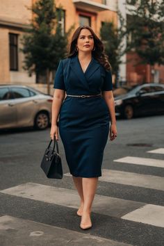 Plus Size Outfit Business Casual, Curvy Outfits Dress, Woman Mafia Outfit, Plus Size Dressing Tips, Business Professional Outfits Plus Size Office Attire, Plus Size Professional Outfits Work Wear, Curvy Old Money Outfits, Professional Plus Size Outfits, Office Wear Dresses For Women