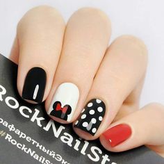 Disney Magic at Your Fingertips: Mickey & Minnie Nail Art Inspiration Pretty Fingernails, Fingernail Ideas, Minnie Mouse Nails, 2019 Nails, Disney Nail