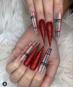 Winter Long Nails Acrylic, Burberry Christmas Nails, Red Burberry Nails, Fall Burberry Nails, Burberry Nails Design, Nails Plaid, Blue Stiletto Nails