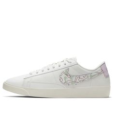 Nike Womens WMNS Blazer Low SE Valentine's Day Sneakers/Shoes Nike Blazer Low, Blazer Low, Onitsuka Tiger, Nike Womens, Nike Blazer, Sportswear Women, Sneakers Shoes, Golden Goose Sneaker, Converse Sneaker