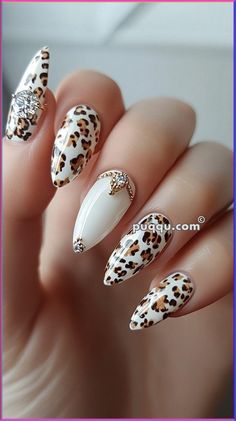 Step out in fashion with leopard nails! Dive into DIY tutorials, stylish designs, and tips to rock animal print manicure like a pro. Embrace the trend! Leopard Nails Tutorial, Pink Leopard Nails, Disney Princess Nails, Leopard Nail Designs, Leopard Nail Art, Cheetah Nail Designs, Toenail Designs, Water Color Nails, Cheetah Nails