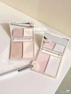 Futuristic Makeup, Pretty Perfume Bottles, Makeup Eyeshadow Palette, Korean Eye Makeup, Makeup Package, Beauty Gadgets, Fancy Makeup