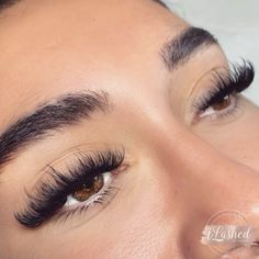 Classy Eyelashes, Wispy Russian Lashes, Hybrid Doll Eye Lash Extensions, Volume Wispy Eyelash Extensions, Wispy Volume Lash Extensions, Eye Lash Style, Russian Eyelashes, Lash Maps, Eyelash Extensions Salons