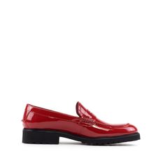 Discover the perfect blend of style and functionality with our Karen loafer. Made in Spain, this women's loafer features a vibrant red patent leather upper that adds a pop of color to any outfit. The commando chunky sole provides a modern twist, ensuring both comfort and durability for all-day wear. Whether you're dressing up for a special occasion or adding a touch of sophistication to your everyday look, Karen is the ideal choice. * Material: High-quality red patent leather * Origin: Made in S Luxury Loafers With Red Sole And Closed Toe, Trendy Patent Leather Loafers For Business, Trendy Patent Leather Loafers With Flat Heel, Trendy Patent Leather Flat Loafers, Red Loafers For Office In Spring, Red Patent Leather Slip-on Loafers, Red Patent Leather Loafers With Red Sole, Womens Loafers, Patent Leather Loafers