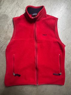 Zipper broken but it does zip up and down. Red Vest, Patagonia Fleece, Red Fleece, Fleece Vest, Bronx, Christmas List, Patagonia, Zip Ups, Fashion Inspo