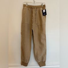 Never Worn, New With Tags, Xs Gap Relaxed Fit Pants With Pockets, Gap Relaxed Fit Cargo Pants, Gap Summer Loungewear Pants, Casual Gap Pants With Pockets, Summer Loungewear Pants From Gap, Casual Gap Pants, Summer Loungewear Pants By Gap, Gap Bottoms With Pockets For Fall, Gap Casual Pants With Relaxed Fit