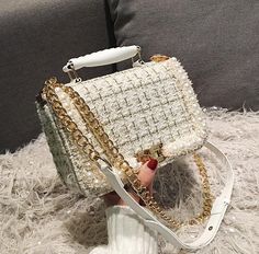 Brand Name: RemielShape: FLAPPlace Of Origin: ZHE JIANG ?ProvinceHandbags Type: Shoulder BagsTypes of bags: Shoulder HandbagsOrigin: CN(Origin)Main Material: WoolClosure Type: COVERHardness: HARDExterior: Solid BagStyle: LadyModel Number: R-711Lining Material: PolyesterOccasion: VersatileGender: WOMENPattern Type: panelledNumber of Handles/Straps: SingleInterior: Interior Zipper PocketDecoration: PearlItem Type: Handbags Hand Bags For Women, Womens Designer Handbags, Handbag Pattern, Classic Handbags, Luxury Women Fashion, Cute Purses, Designer Handbag, Crochet Handbags, Womens Purses