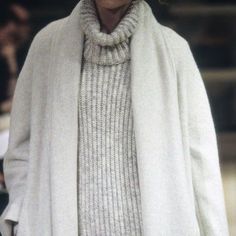 Elizabeth James Aesthetic, James Aesthetic, Elizabeth James, West London, Elizabeth And James, New Yorker, Sweater Weather, Winter Scarf