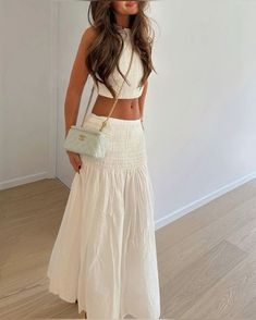 Boho Chic Night Outfit, Ilocos Outfits, Beach Old Money Outfit, Bali Summer Outfits, Old Money Outfits Aesthetic, Old Money Brunette, Street Style Room, Chanel Fashion Week, Blonde Hair Highlights