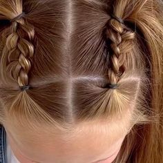 Cute Hairstyles For 10 Year, Dance Hair For Short Hair, First Grade Picture Day Hair, Hair Ideas Dark Brown, School Photo Day Hairstyles, Hair Styles For 8 Year Girl, School Photo Hair, Kindergarten Picture Day Hair, School Photo Hairstyles