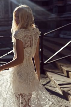 amazing French lace dress / Lover's from their exclusive "White Magick" collection Dress Cream, Boho Stil, Estilo Boho, Vera Wang, Playsuit