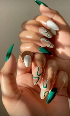 Nail Art In Green Colour, Green And Silver Chrome Nails, Pastel Green Nails Aesthetic, Nail Art Designs Green Colour, Funky Green Nails, Nails Purple And Green, Maternity Nails, Nails For Everyday, Purple Nail Looks