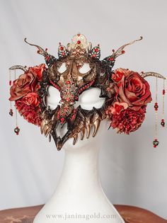 Drag Headpiece, Crown Fantasy Art, Dragon Masquerade Mask, Rose Masquerade Mask, Headpieces Art, Art Masks Ideas, Dragon Headpiece, Fantasy Masks, Dragon Masks