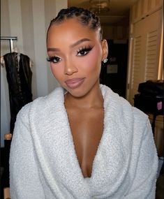 Coquette Makeup Black Women, Soft Pink Makeup Looks Black Women, Soft Glam Dark Skin, Winter Formal Makeup, Makeup Looks Black Women, Glamour Makeup Looks, Brown Girls Makeup, Makeup Inspired