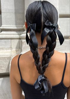 Ballerina Hairstyles, Heart Braids, Heart Braid, Black Hair Bows, Hair Decor, Hairstyle Examples, Fairy Hair, Eat Your Heart Out