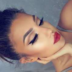 pinterest: @ nandeezy † Winter Make-up, Nude Eye Makeup, Classic Eyeliner, Maquillage On Fleek, How To Apply Eyeliner