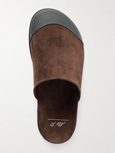 DESIGNED BY MR PORTER. Whether you're wfh or lounging at the weekend, it's worth it to invest in a nice pair of slides. These indoor-outdoor ones are made from brown evolo® regenerated suede and rest on Vibram Italy soles. They're trimmed with rubber to maintain their structure. Male Slides, Slides For Men, Sandals Design, Mr P, Men Slides, Men Sandals, Suede Slides, Espadrille Sandals, Designer Sandals